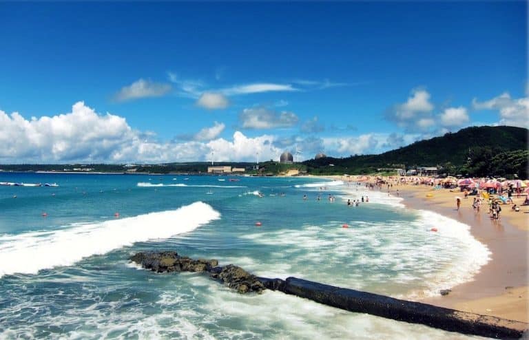 15 Best Taiwan Beaches - A Guide to Local Favorite Beaches